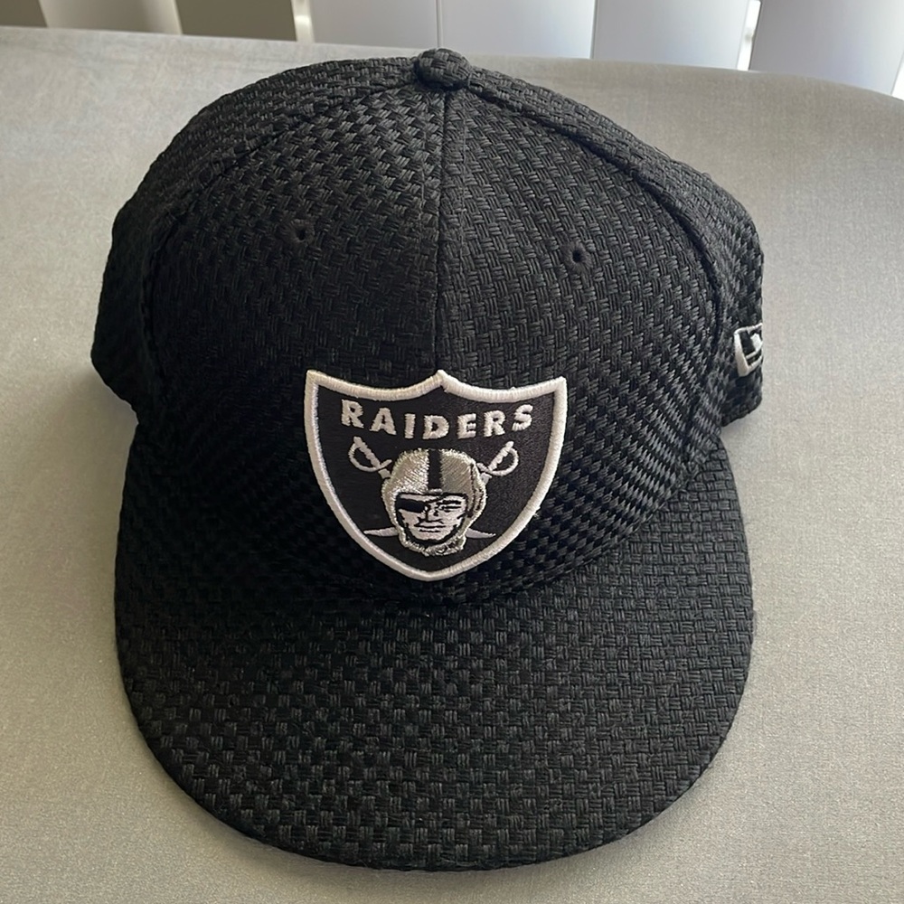 Raiders fitted Hat size 7 1/8